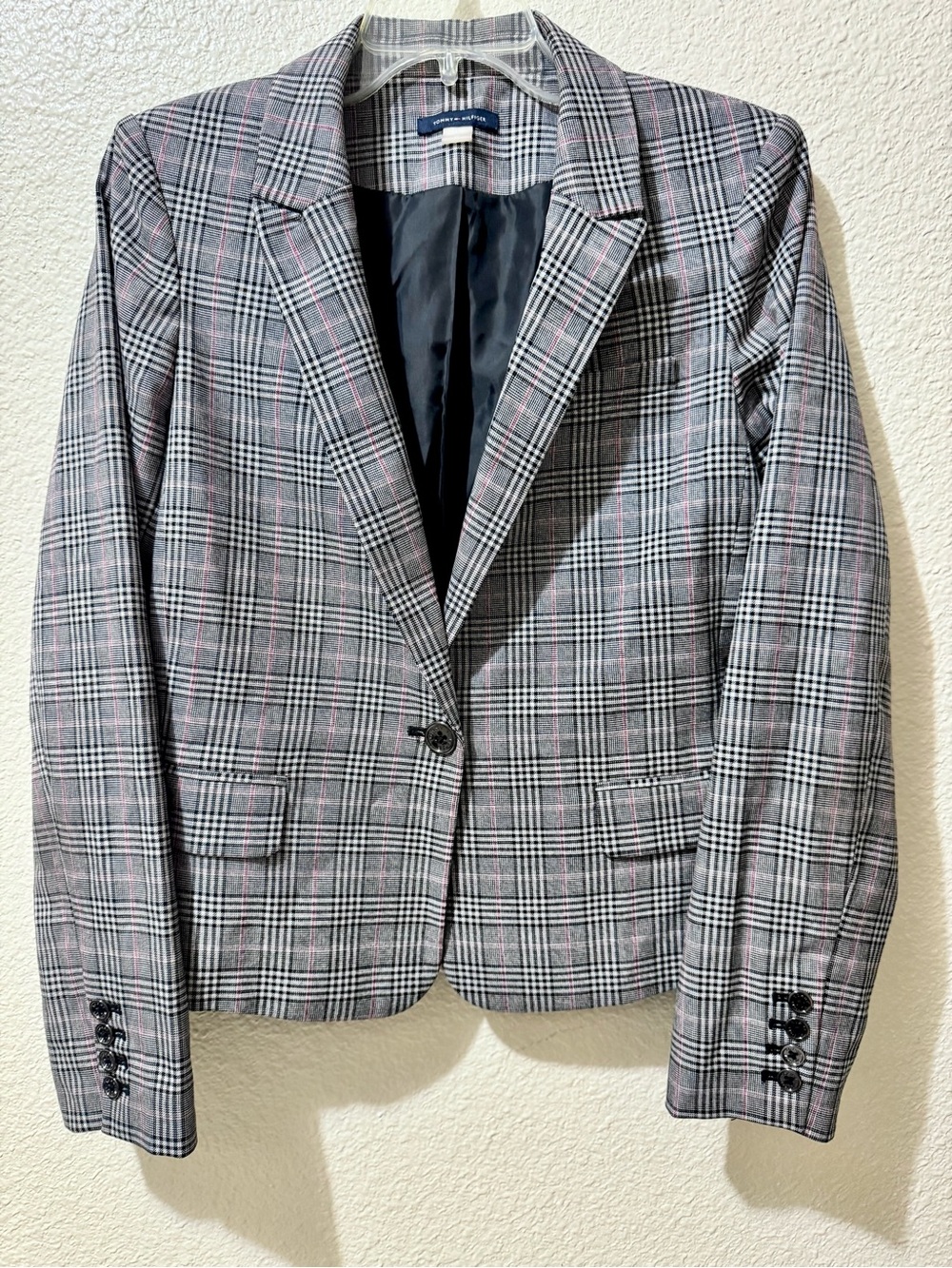 Tommy Hilfiger Women's Plaid Blazer - Gray with Red Check 10